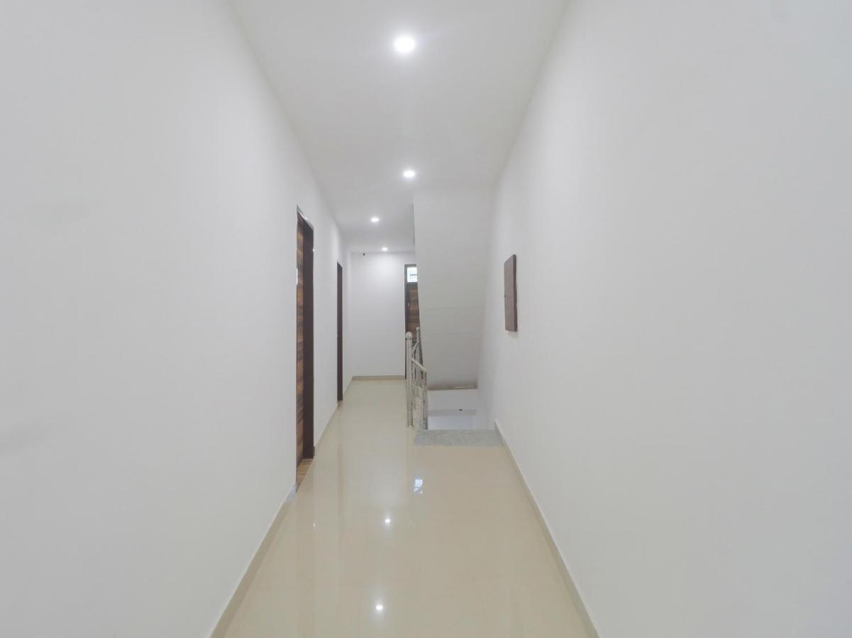 Spot On Hotel Supriya Vijayawāda Exterior foto