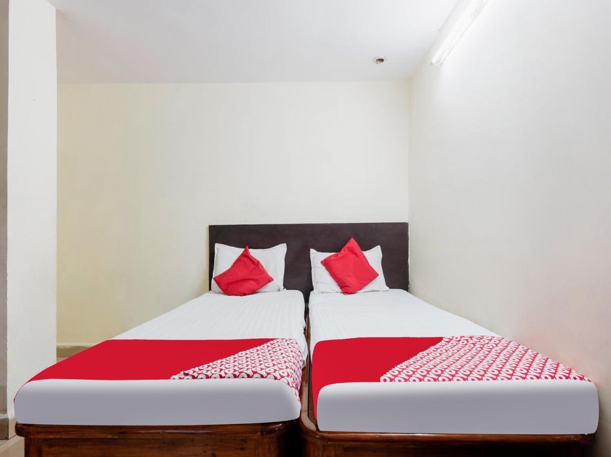Spot On Hotel Supriya Vijayawāda Exterior foto