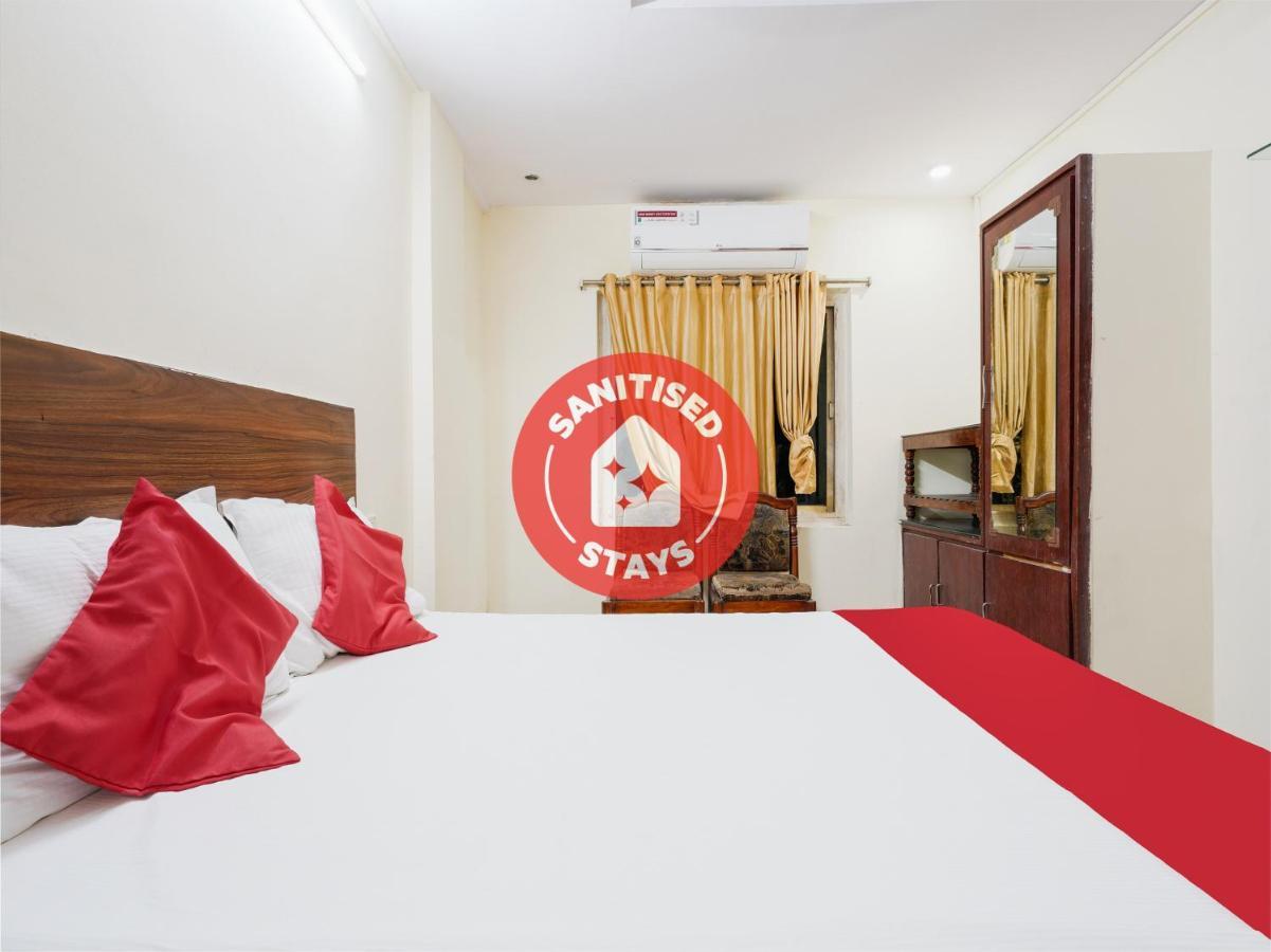 Spot On Hotel Supriya Vijayawāda Exterior foto