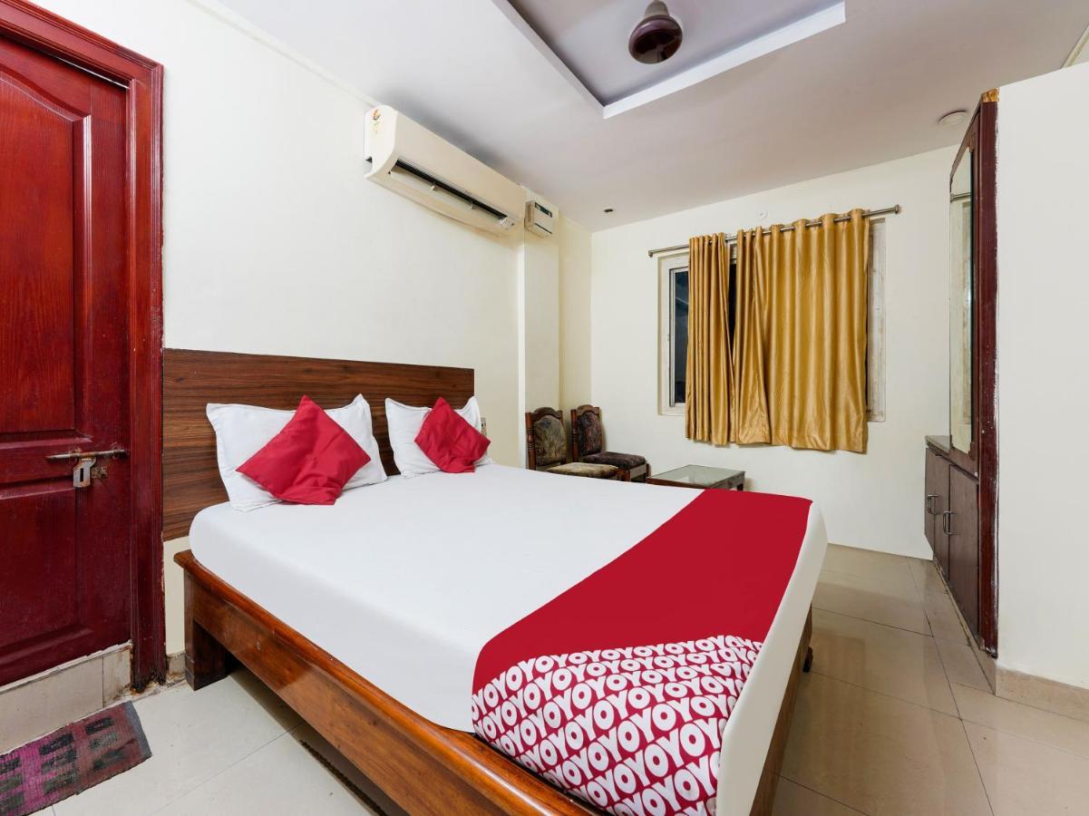Spot On Hotel Supriya Vijayawāda Exterior foto