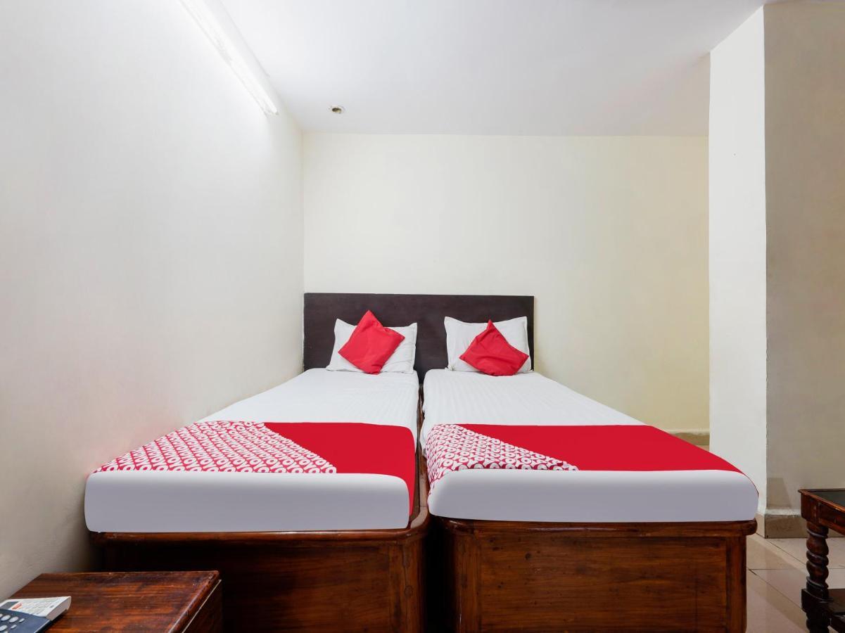 Spot On Hotel Supriya Vijayawāda Exterior foto